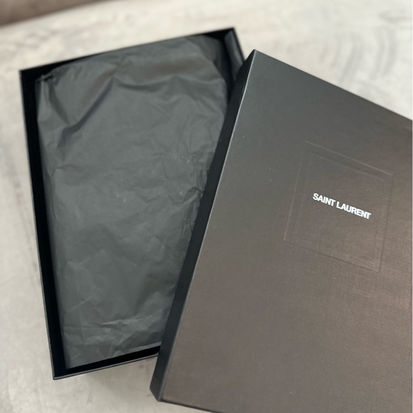 🌟SOLD🌟 NWT YSL Classic Cassandre Chain Wallet - Picture 8 of 9